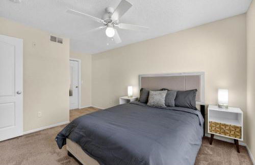 Bright & Comfy 2BR Home Away - Foto 5