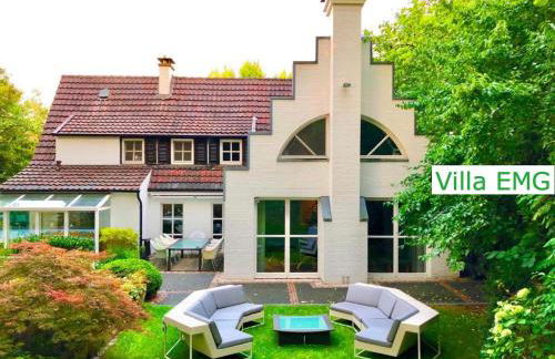 Luxus Ferienhaus Villa EMG Emsdetten nah Münster, Osnabrück, Rheine für Familien Gruppen bis 17 Personen, Pool, Whirlpool, Garten, Kamin, 6SZ - Foto 44