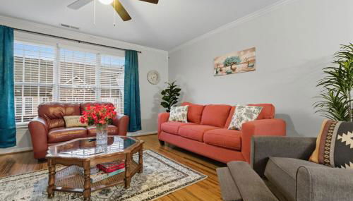 Entire home in prime Raleigh with community pool, dog park and golf course - Foto 3