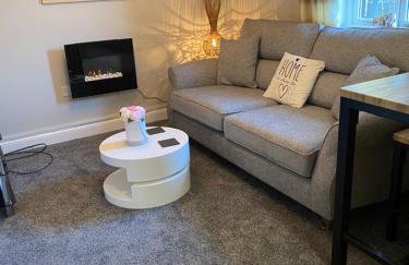 Lesbury Lodge - (a 'bijou residence') with hot tub - Foto 5