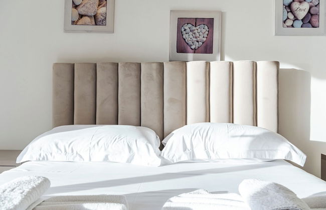 The Seaview Sanctuary - Photo 2