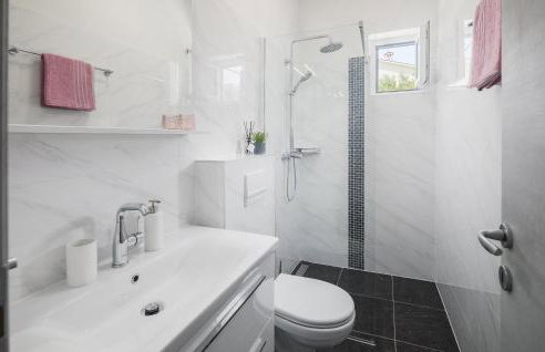 Beautiful Home In Koromacno With Wifi - Foto 21