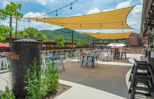 Cherry Street Loft (A) Pet-Friendly & In the Heart of Downtown Black Mtn! - Foto 23