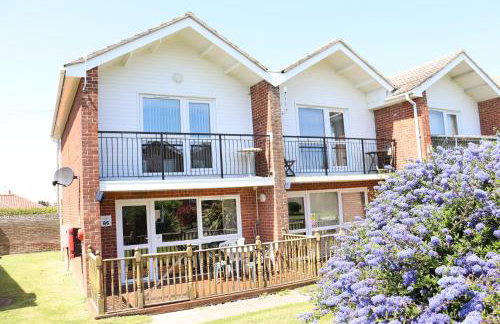 Corton Retreats At Waterside Park - Photo 38