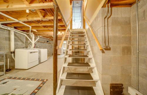 Charming Pymatuning Lake House Near Park and Beach - Photo 22