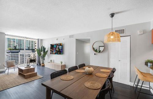 Luxurious 3BR Condo with Pool in Brickell - Foto 48