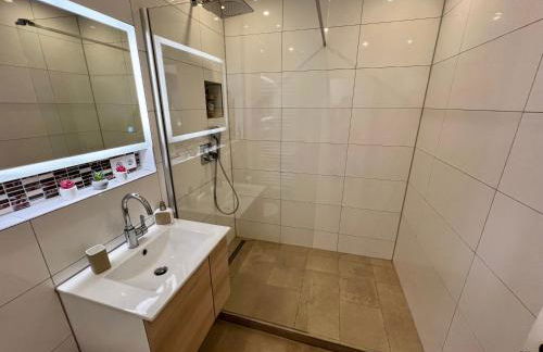 Lilis Apartment mit Balkon - Foto 13