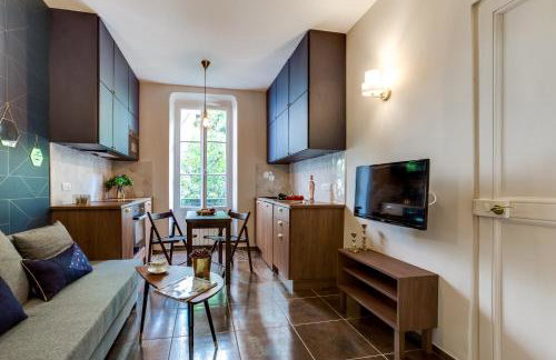 CASA NISSARTE - Central near Train station - PARKING - confort & cosy- AC - Foto 3