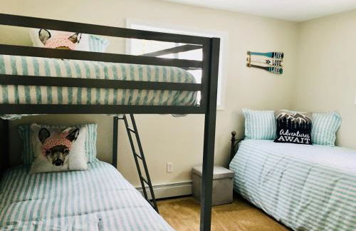 Beautiful Lakefront Chalet in the Poconos! - Foto 29