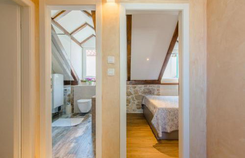 Luxury Apt Petra in 400 year old stone house 4+2 - Photo 35