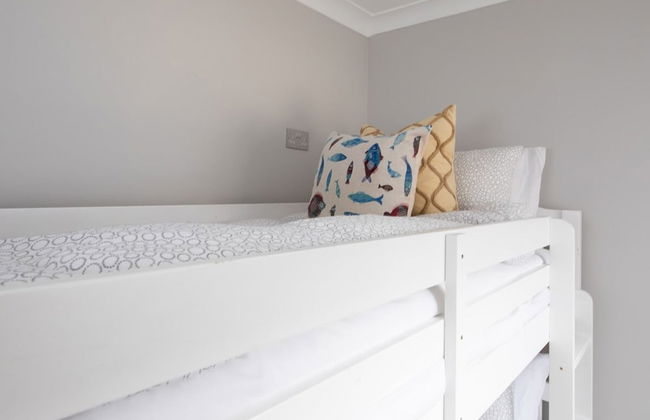 Seaside Serenity 3-bed Deck Garden Near Shore - Photo 52