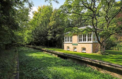 Old Droxford Station Signal Box - Photo 1