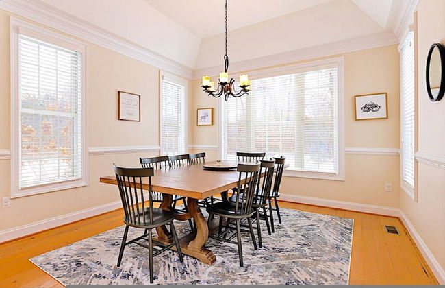 Stoney Creek Cottage Wintergreen w EV Charger - Foto 23