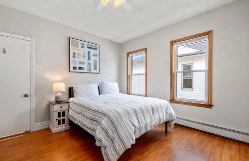 Tufts 3-Bed 2-Office Home with Laundry - Foto 13