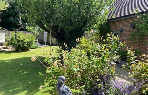 Peaceful Central Woodstock Retreat - Detached Annex with Parking - Foto 1