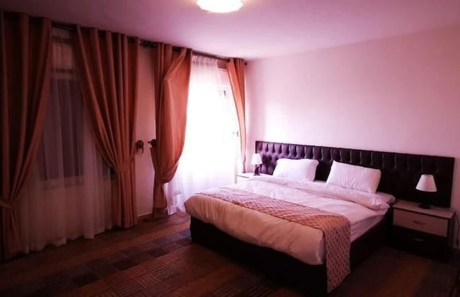 Skylight Apartments - Photo 9