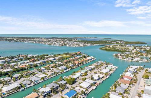 Seabreeze Cove Waterfront Gem 38 Foot Dock Cabana Club - Foto 65