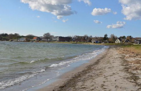 2 Bedroom Nice Home In Mariendorf - Foto 9