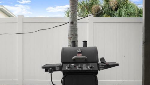 Heart of Tampa Hyde Park 4 Bedroom House - Located Near Hyde Park Village, SoHo and Local Beach - Spacious and Comfortable Stay in Perfect Location - Great for Families and Groups Visiting Tampa Near Airport! - Foto 5