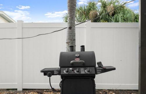 Heart of Tampa Hyde Park 4 Bedroom House - Located Near Hyde Park Village, SoHo and Local Beach - Spacious and Comfortable Stay in Perfect Location - Great for Families and Groups Visiting Tampa Near Airport! - Foto 5