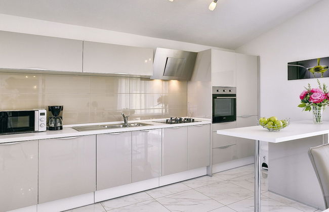 Apartment With Modern Decor and Spacious Garden, 3 km From the Beach - Foto 13