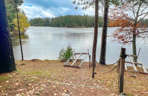 Little Red Lakeside Cabin - Foto 23