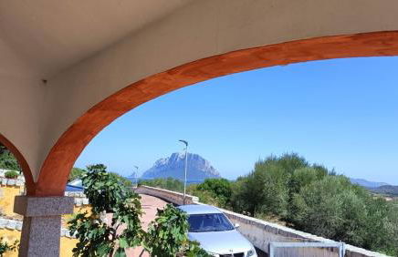 Villa con giardino e spettacolare vista mare a Porto San Paolo - Foto 5