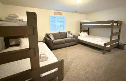 SoHa Year Round Heated Indoor Outdoor Pool - Photo 31