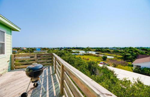 Quiet Hatteras Duplex with Decks about 1 Mile to Beach - Foto 14