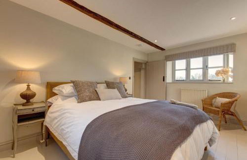 The Flints - Photo 15