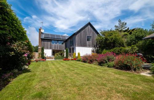 Stunning 5-bed 3-bath house close to the sea! - Foto 32