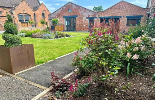 Courtyard View - Photo 32