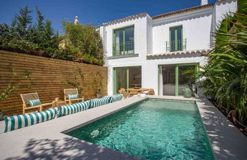 VACATION MARBELLA I Casa Savia, Private Pool, Luxury interiors, 10min walk to the Beach - Foto 26
