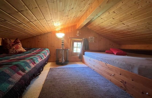 Log Cabin Near Baltic Sea Lighthouse - Foto 3