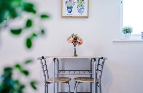 1BR & 2BR Apt -for CONTRACTORS- free PARKING close to EVERTON & ANFIELD stadium, Liverpool City Centre managed by Chique Properties Ltd - Foto 31