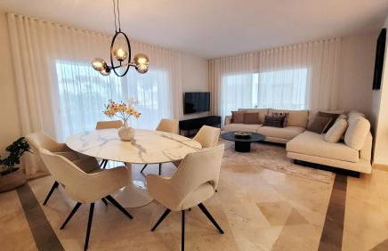 Apartment in El Presidente Beach Side New Golden Mile - Photo 6