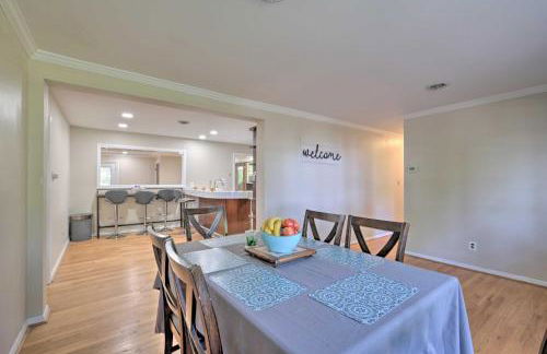 Coastal Edgewater Home with Private Hot Tub! - Foto 4