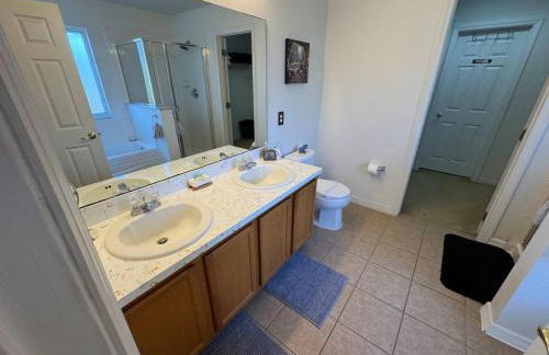 4 Bedroom games room hot tub and pool close to parks - Foto 21