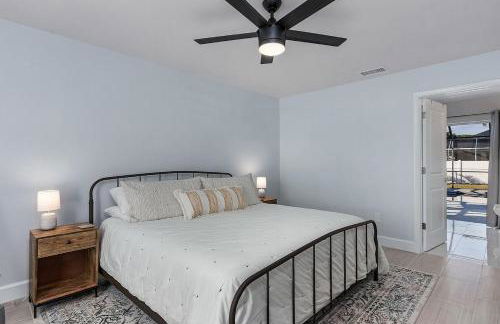 The Annabelle-- Bright 4 Bedroom Home, Heated Pool - Foto 10