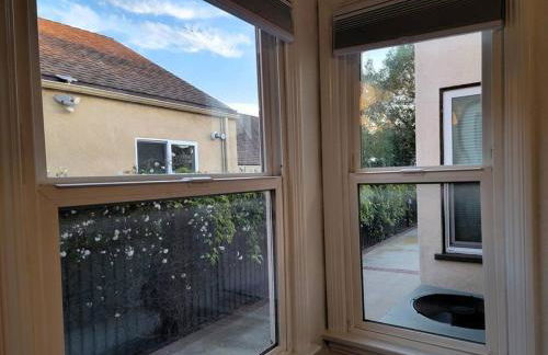 Glamorous Getaway: Exclusive 1BR LA Hotspots - Foto 9