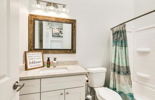 Stylish Omaha Home with Balcony - 2 Mi to Downtown! - Foto 22