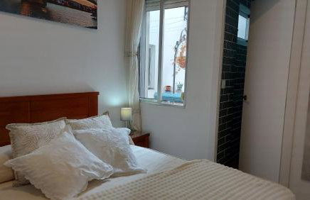 Authentic Triana Flat Wih Private Patio Ground Floor - Photo 3
