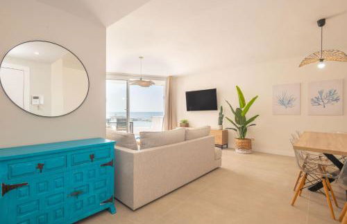 In front of SEA & CENTER - Foto 7