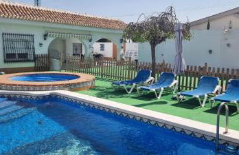 SE ALQUILA CHALET CON PISCINA Y YACUCCI - Foto 4