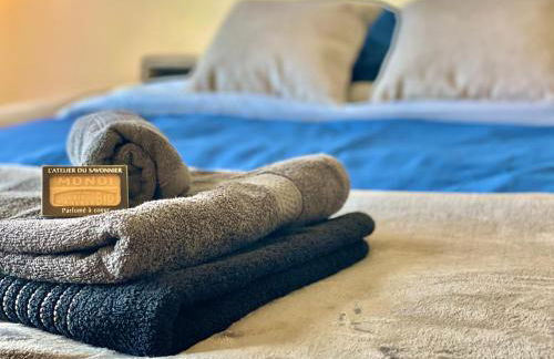 " Studio 5ème Ciel " Vue - Centre Ville - Wifi - Foto 14