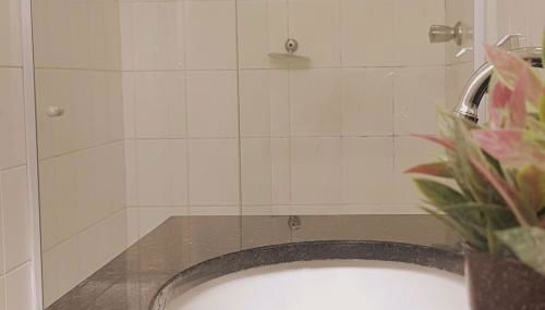 704-Kitinete Central com WiFi - Foto 3