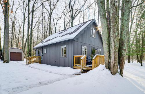 Roscommon Chalet with Hot Tub Near Higgins Lake! - Foto 29