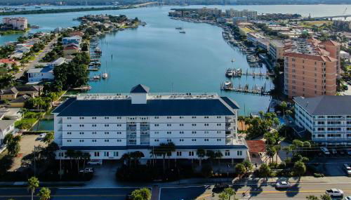 Dockside Dream - Photo 2