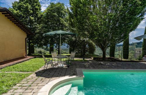 Experience the charm of Tenuta Le Caselle, a cozy farmhouse surrounded by nature and comfort! - Foto 17