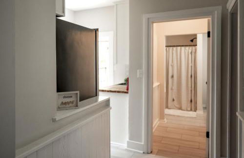 Bluewater Downtown Cottage - Foto 30